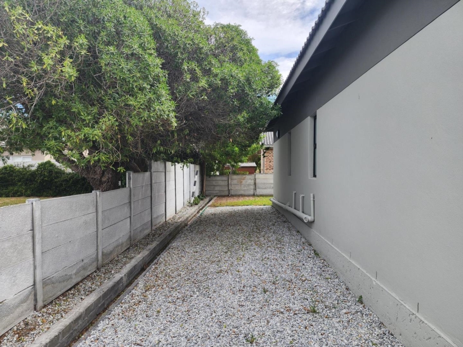 4 Bedroom Property for Sale in Franskraal Western Cape